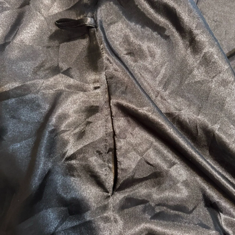 Black Torrid Robe - Picture 6 of 9